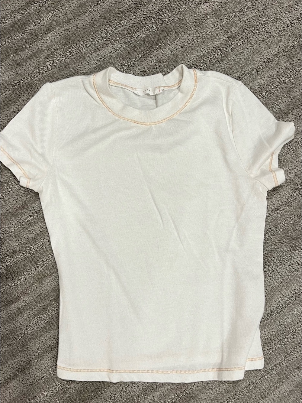 Lush basic White Short Sleeve Tee with Contrast Stitching
